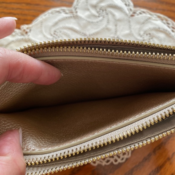 Naturalizer Wristlet - Picture 7 of 10